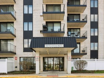9118 W Elmwood Dr APT 4J, Niles, IL, 60714