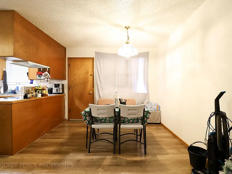 1433 Juliana Ct — Photo 4