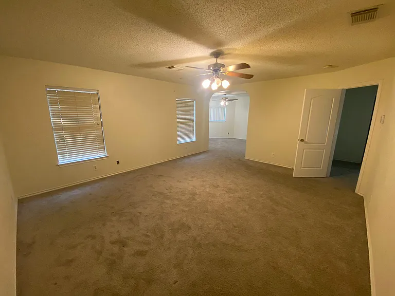 10407 Stone Creek Pl — Photo 7