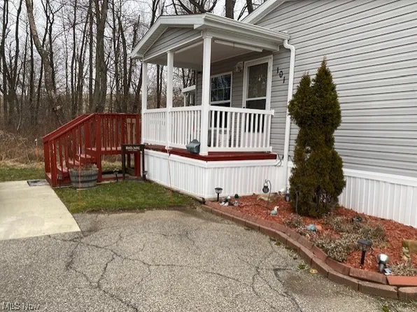 6835 Richmond Rd Trailer 101, Glenwillow, OH 44139