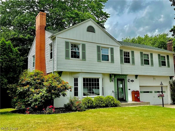 426 Dorchester Rd, Akron, OH 44320