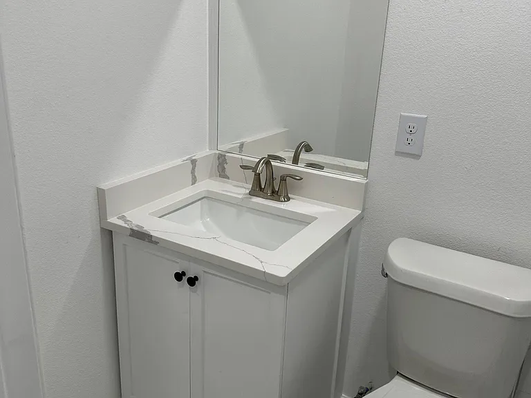 1008 Commerce Dr — Photo 8