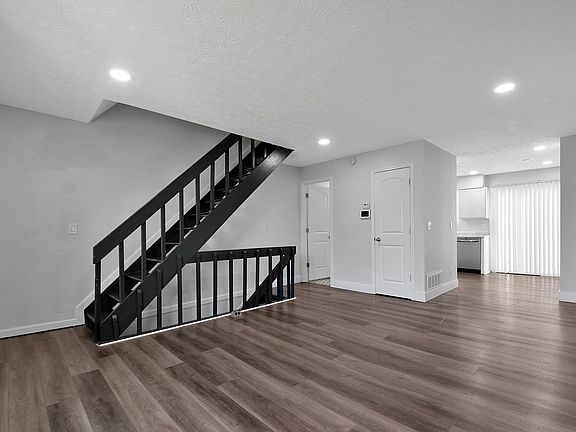 4th image of 3266-3270 Rainier Ave #3268