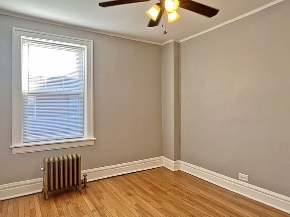 4th image of 326 S Austin Blvd #330-1N