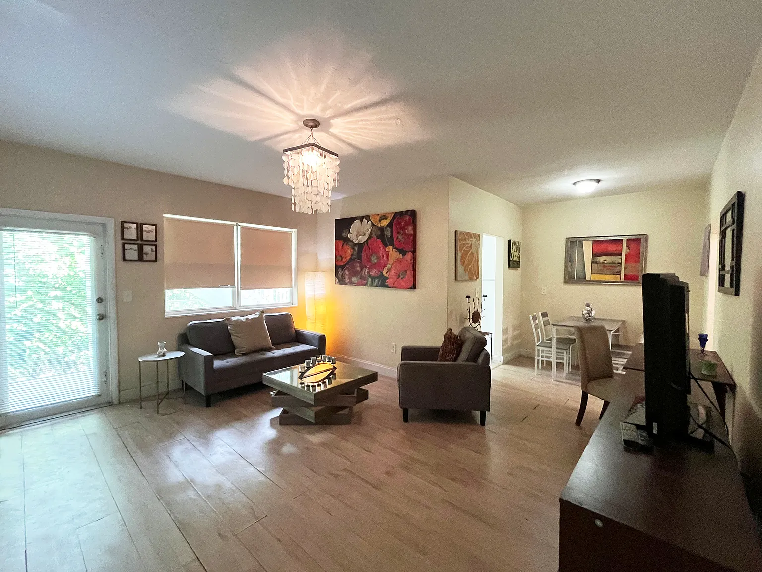 1 bed, 800 sqft, $2,300 — Photo 2