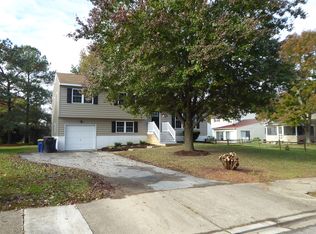 20 Meadow Garden Ln, Dover, DE 19904