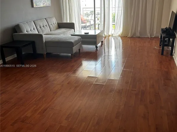 400 Kings Point Dr APT 604, Sunny Isles Beach, FL 33160