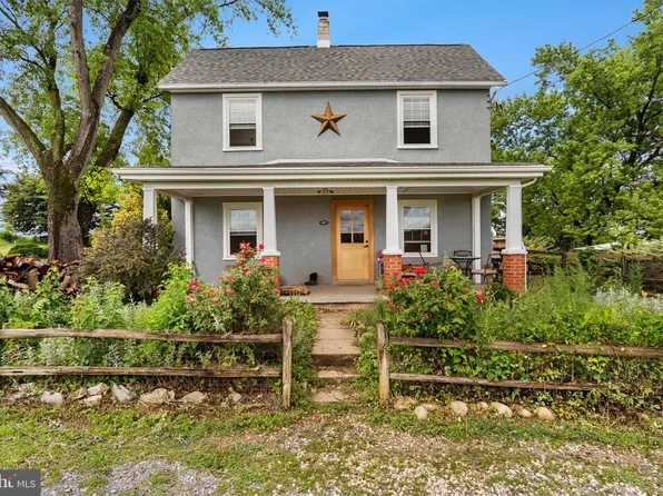 407 Windy Valley Ln, Charles Town, WV 25414