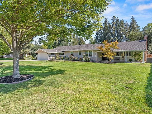 2nd image of 742 Santa Rita Way