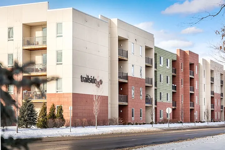 2 bed, 897 sqft, $1,800 — Photo 1