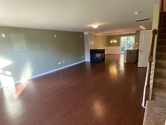 4th image of 100 Stratford Lakes Dr Unit 300