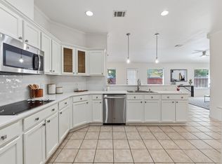 2502 Vernell Way, Round Rock, TX 78664