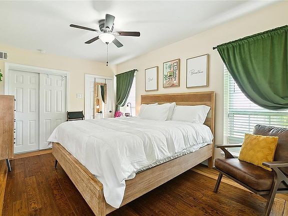 5th image of 419-21 Derbigny St