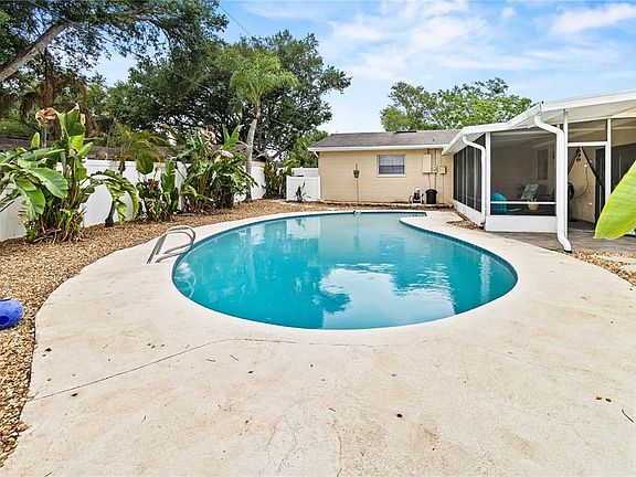 3rd image of 6227 WOODSFIELD WAY
