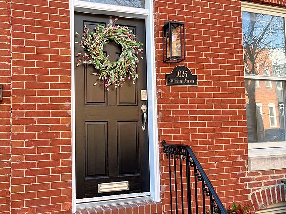 3rd image of 1026 Riverside Ave