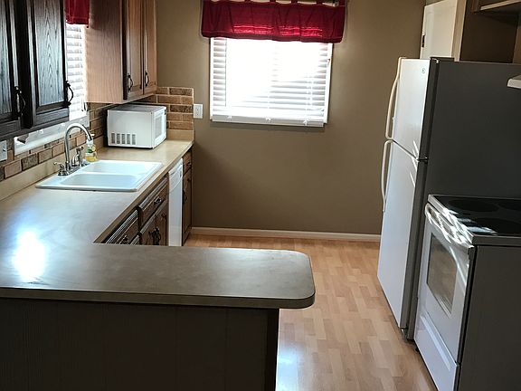 2nd image of 32341 Grandview Ave