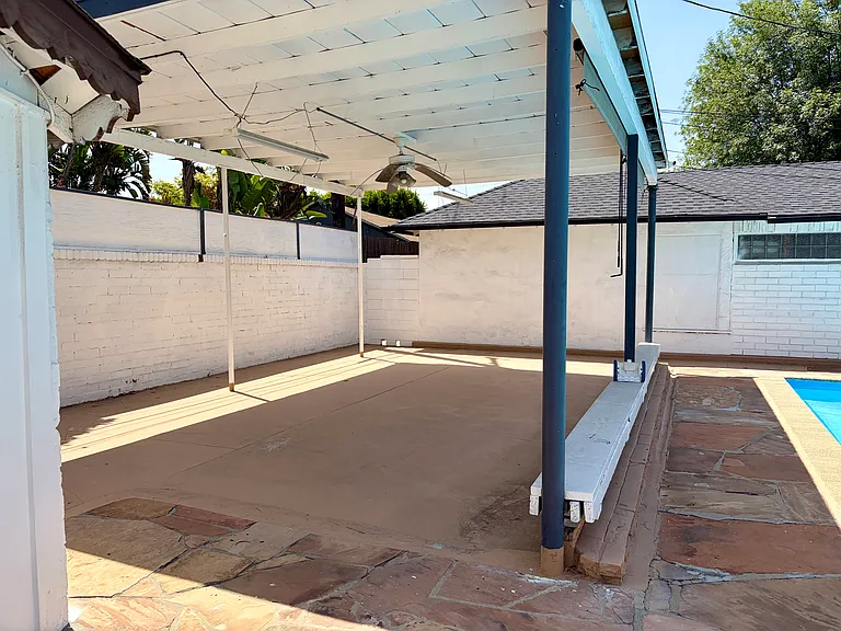 4506 Bakman Ave — Photo 33