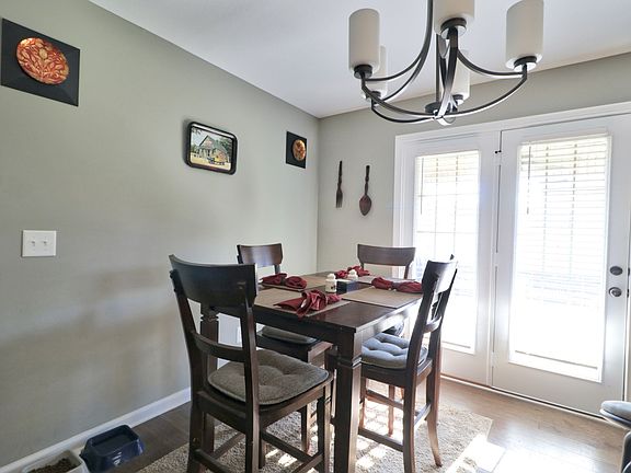 4th image of 1655 Parkside Dr