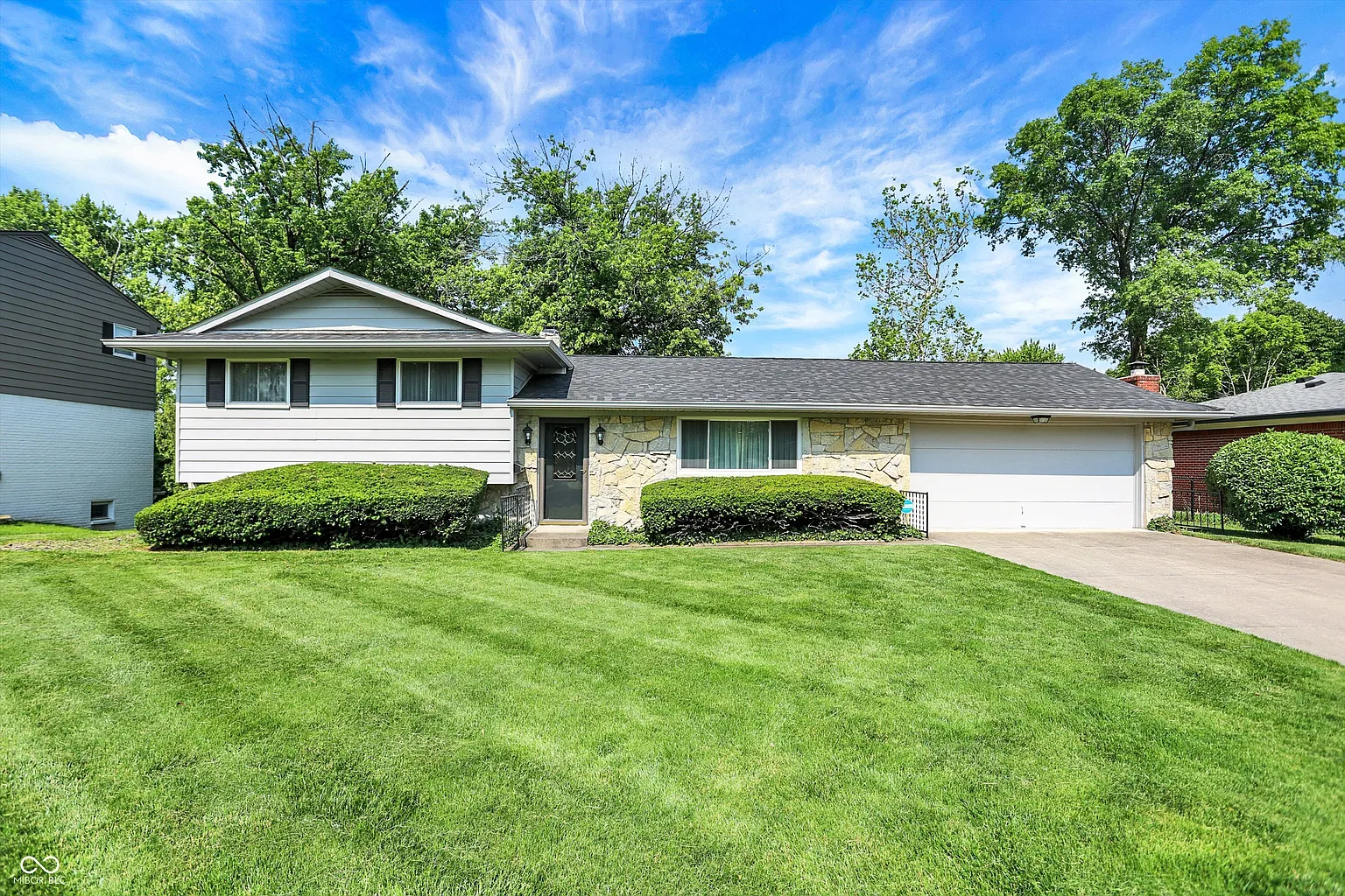 5236 Daniel Dr photo 1