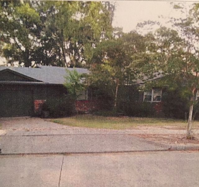 1st image of 2417 Lakecrest Dr