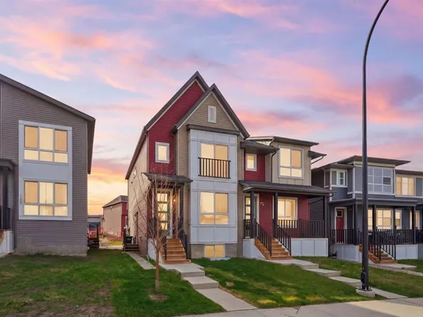141 SE Belmont Dr SW, Calgary, AB T2X 4Z7