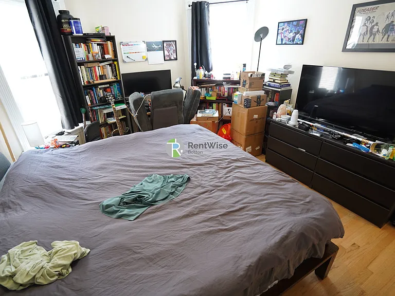 10 Foster St #1 — Photo 9