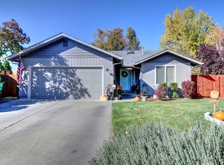 1364 Star Ct, Grants Pass, OR 97527