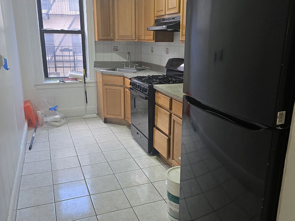 1st image of 2834 35th St APT 2
