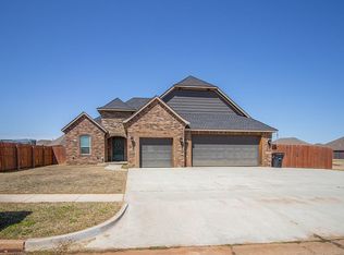 329 SE 9th Ct, Moore, OK 73160