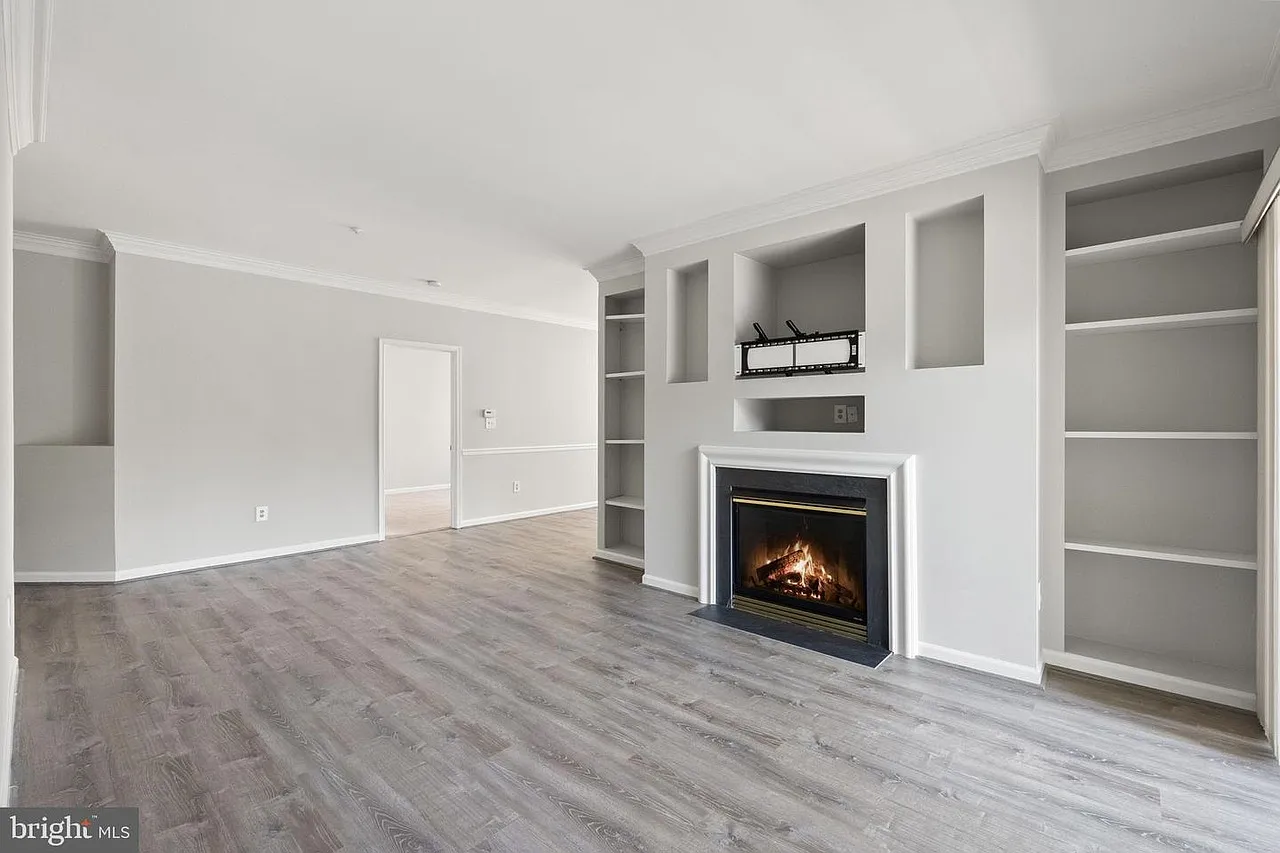 20903 Cedarpost Sq — Photo 4