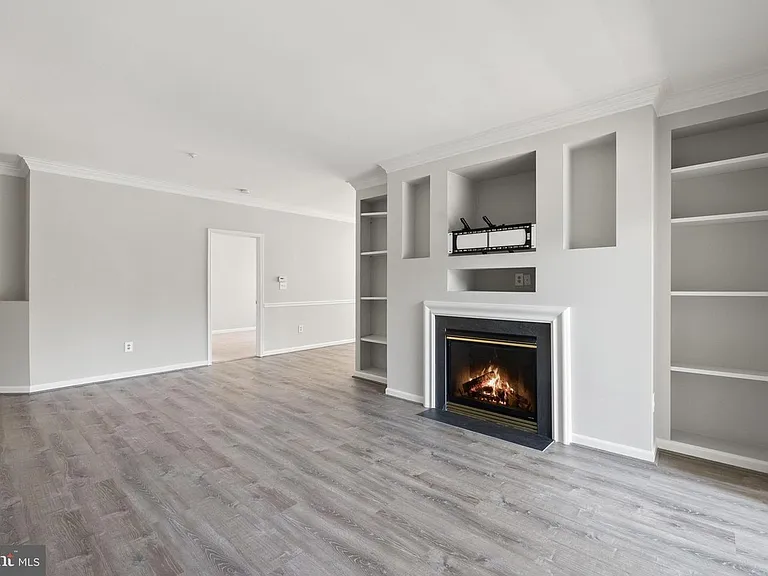 20903 Cedarpost Sq #201 — Photo 4