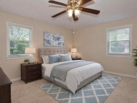 4th image of 442 Mary Scott Dr