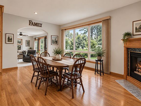 5th image of 1112 Pine Tree Blvd