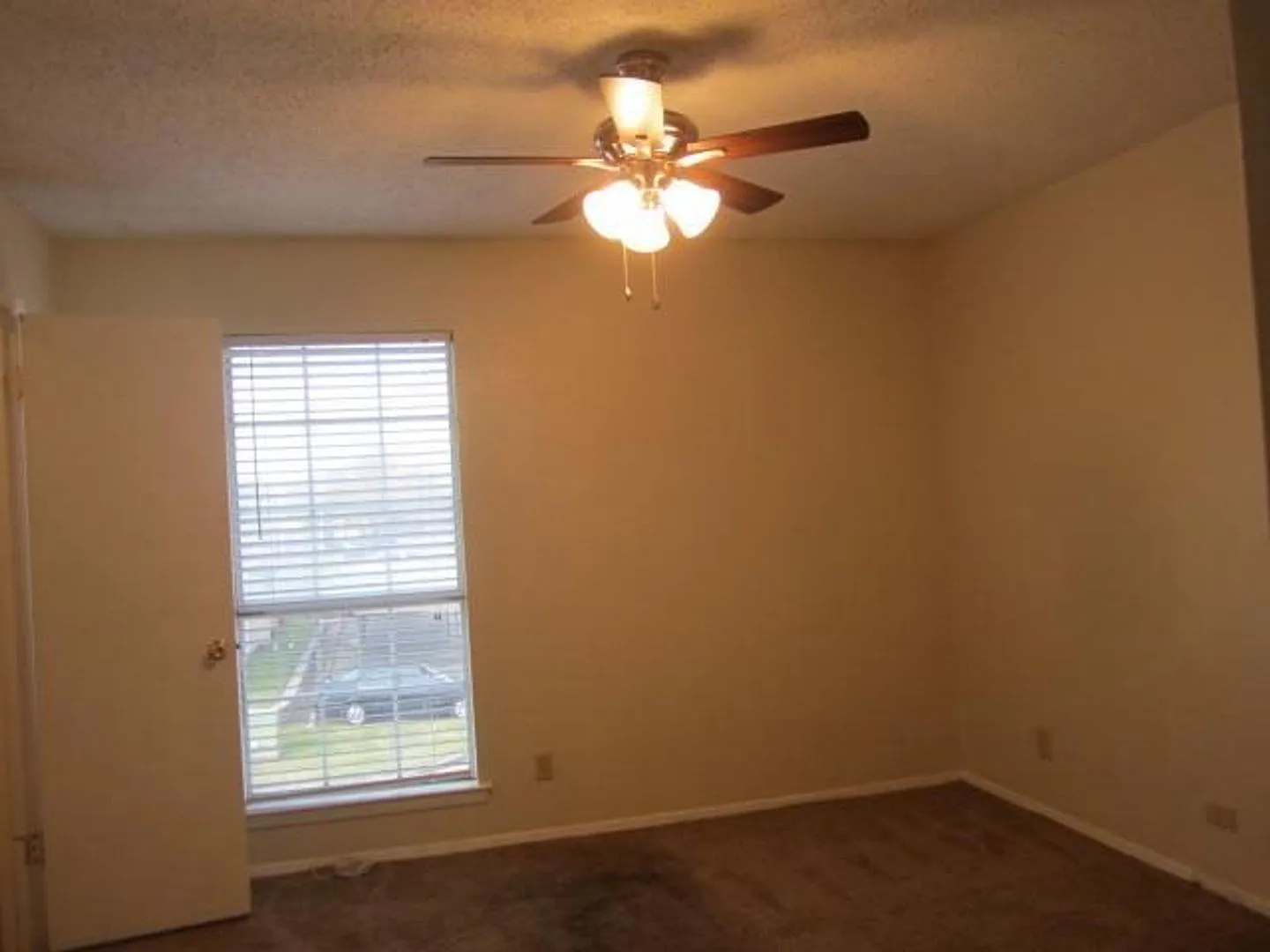 Beautifully Updated Lake Highlands Home with Open Layout & Community Pool — Photo 4