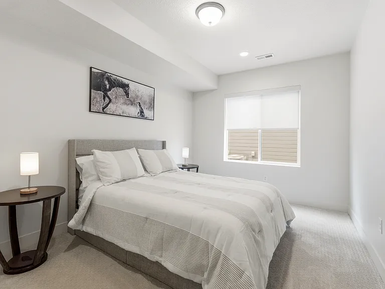 Lower Level- Bedroom 3 (Queen)