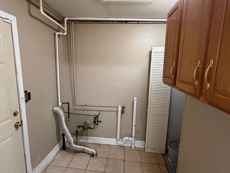 3757 Henry Ave — Photo 8