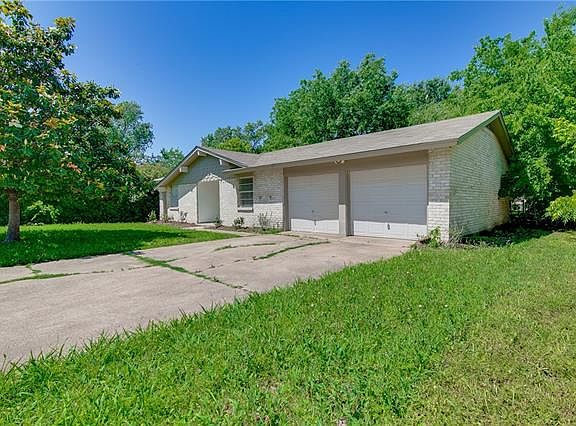 3rd image of 1325 Greenway Dr
