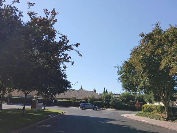 5th image of 6619 Brook Falls Cir