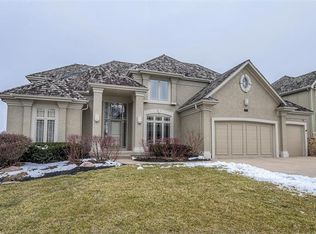 7402 Richards Dr, Shawnee, KS 66216