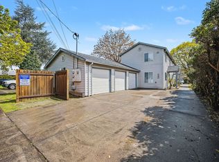 9806 SE Henry St #1-3, Portland, OR 97266