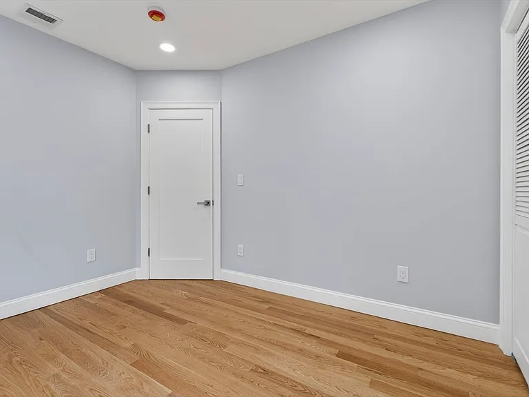 72 Westborough Rd #1 — Photo 21