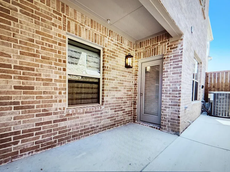 104 Harwood Dr — Photo 11