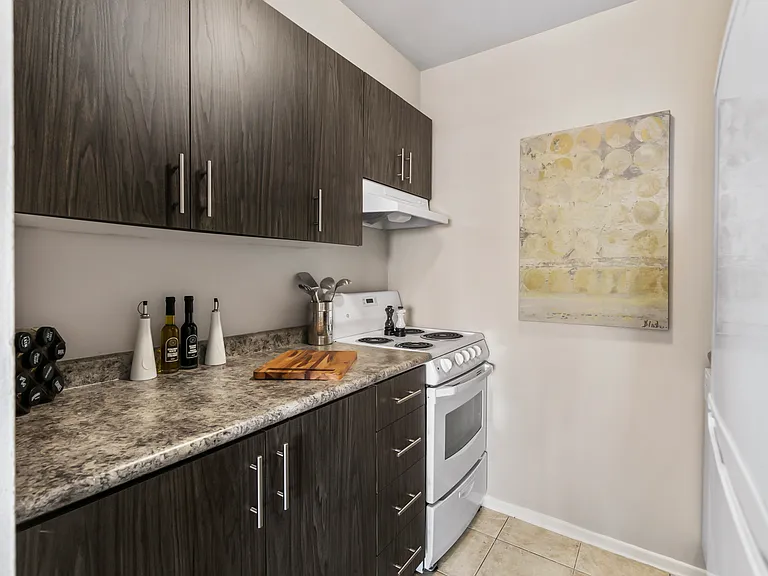 8575 Riverside Dr E — Photo 29