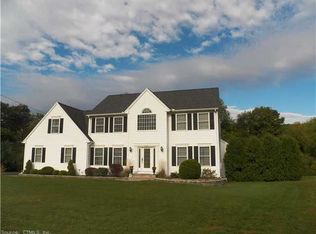 62 Southfork Cir, Plantsville, CT 06479