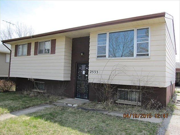 2nd image of 2533 Kennedy Dr
