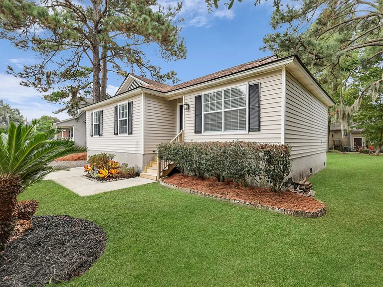 105 Crossover Ln — Photo 4