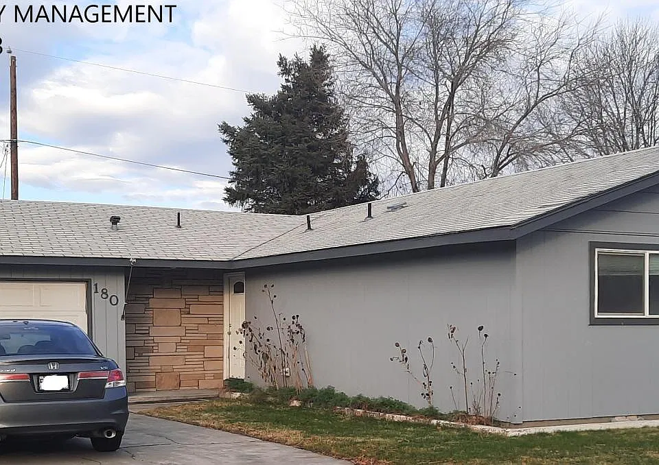 180 W Moore Ave