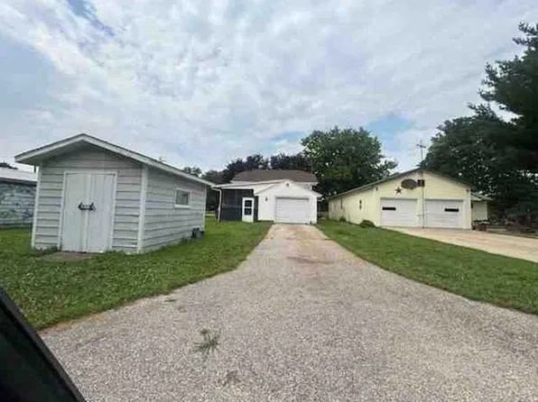 304 Lincoln St, Plainfield, IA 50666