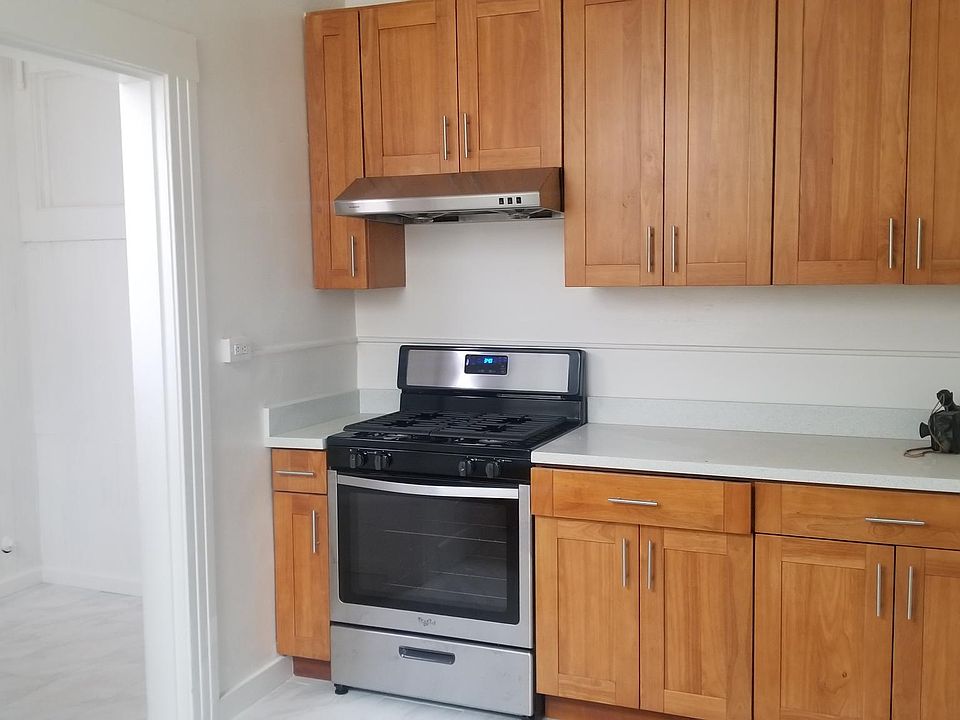 1st image of 233 Dolores St #7