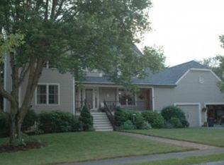 1 Wentworth Dr, Beverly, MA 01915